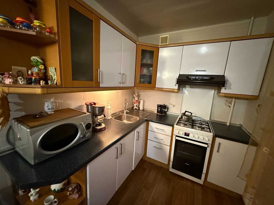 Продам 3-кімнатну квартиру Малий ринок