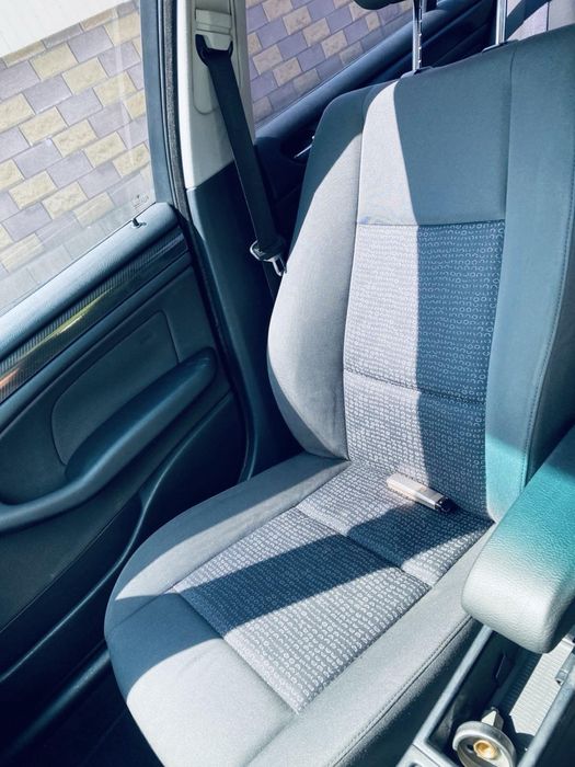 BMW 3 Series 2002 VIN WBAAY71070FZ49415 фото оголошення 12 з 23