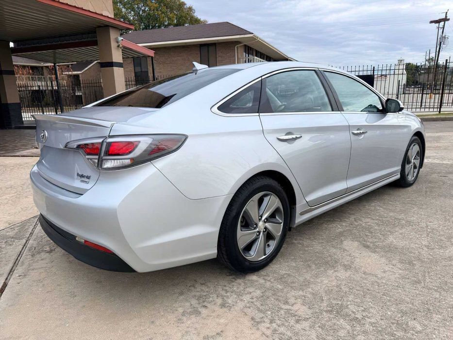 Hyundai Sonata Limited      2017