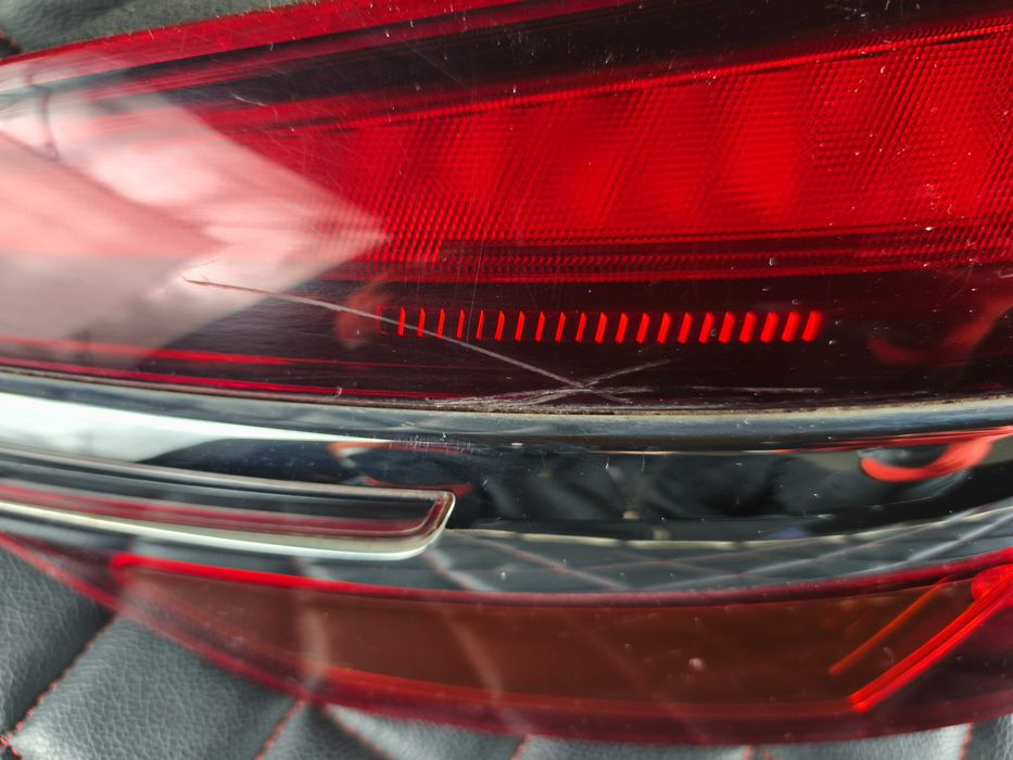OPEL INSIGNIA LIFT KOMBI Lampa Prawa Tylna Tył Prawy 22860892