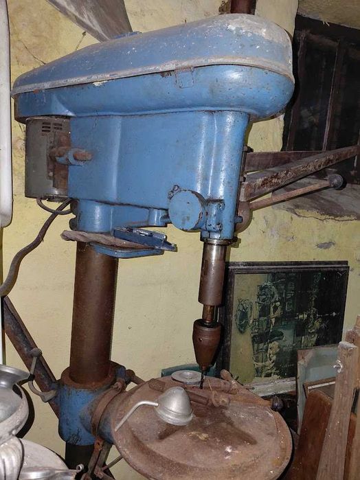 Máquina de prefurar