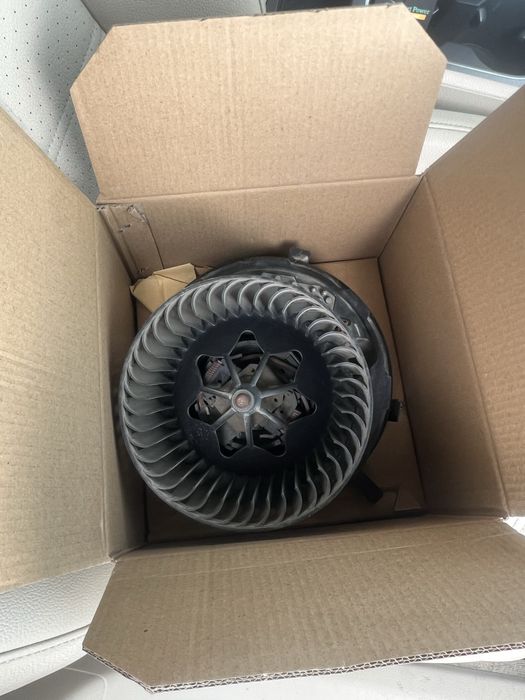 Вентилятор пічки Volkswagen Passat B7