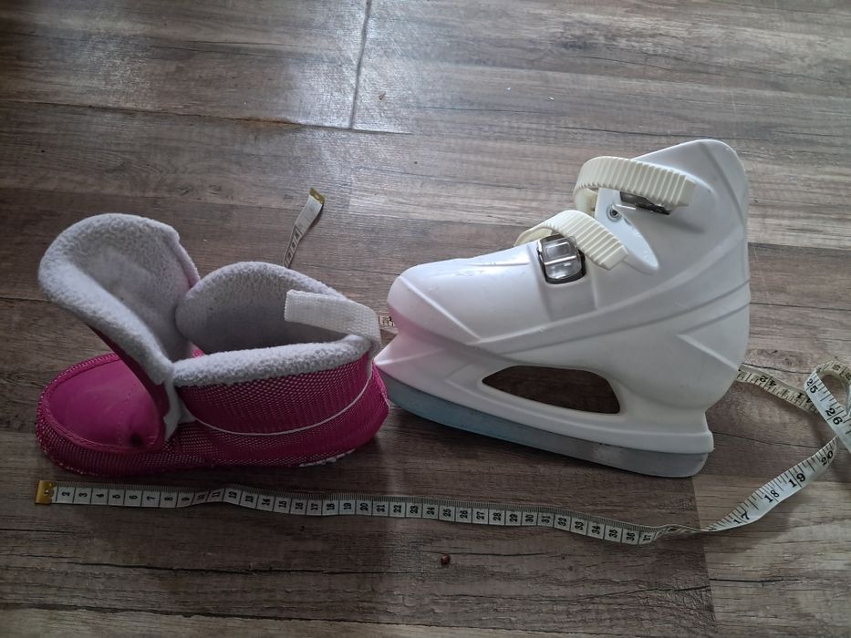 Sprzedam łyżwy r 33