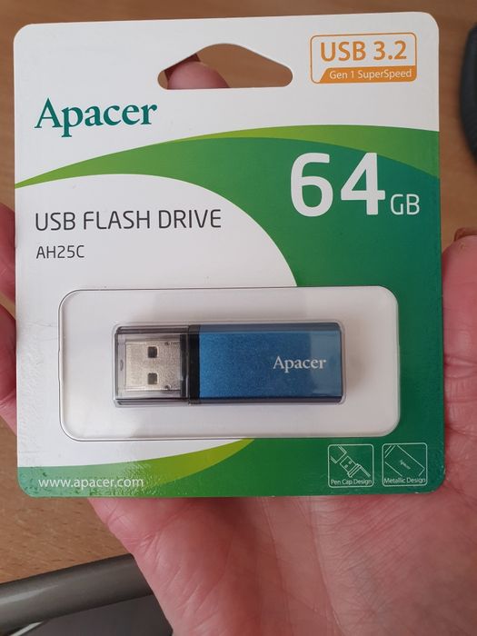 Флешка 64 г нова