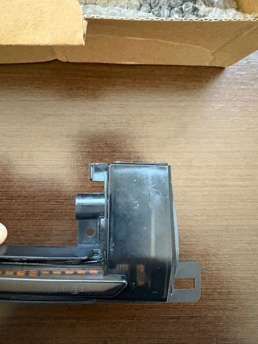 Piscas Led para retrovisor B8