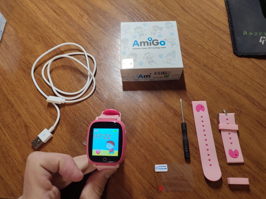 Дитячий годинник з Micro-Sim AmiGo GO001. З камерою!