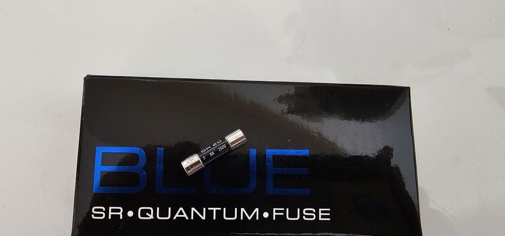 Synergistic Research bezpiecznik  Blue