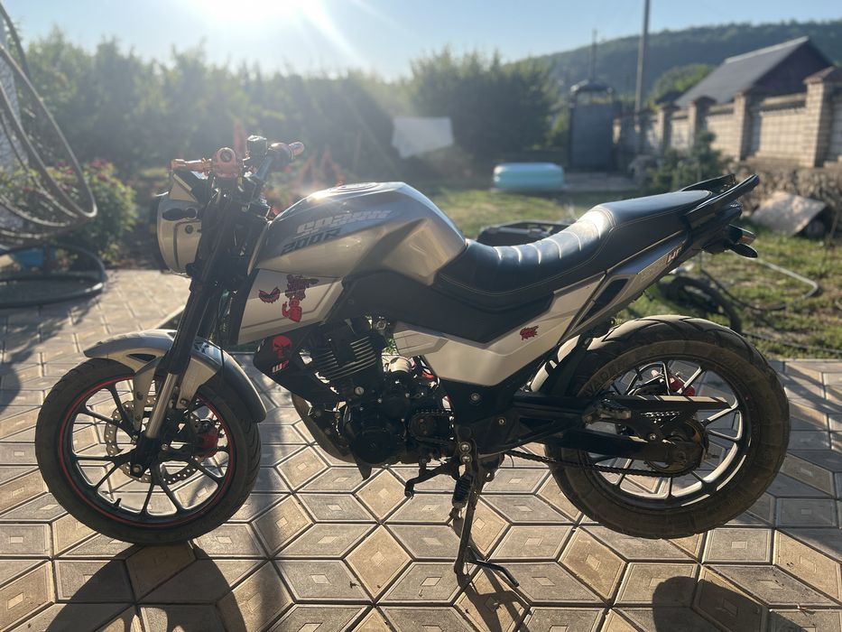 Spark 200R33 у хорошому стані