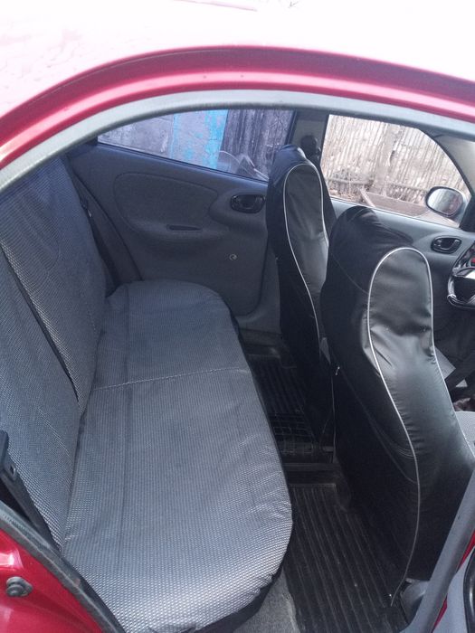 Део сенс , хороша ,економна перша машина .