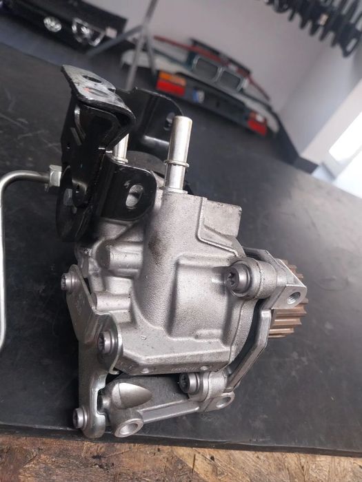 Bomba injectora Renault Clio IV 1.5 dci Ref: 167001056R