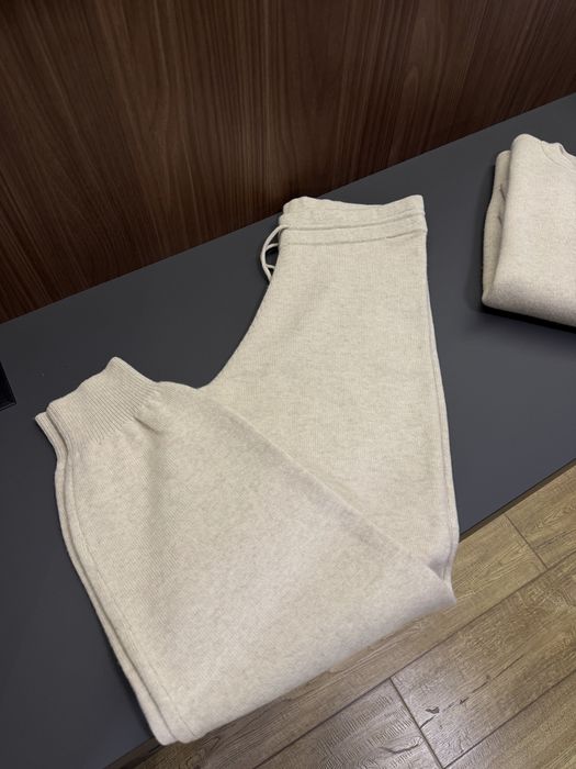 Жіночий кашеміровий костюм бренду theory Ami paris Jacquemus heron