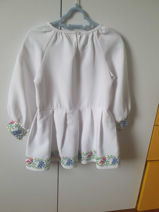 Вишете плаття на 3 рочки