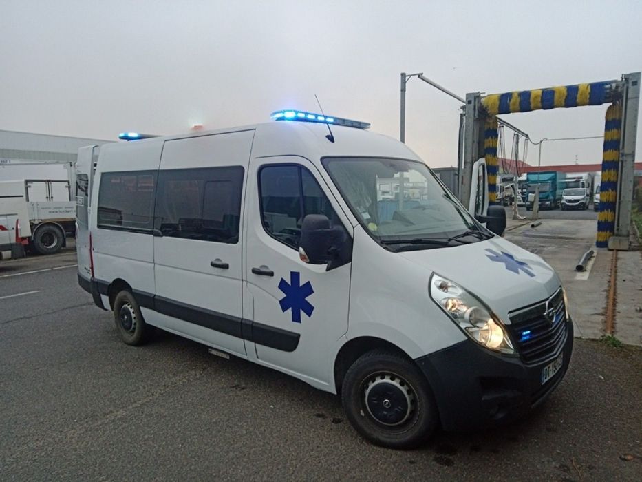 Renault Ambulans Karetka Ambulance
