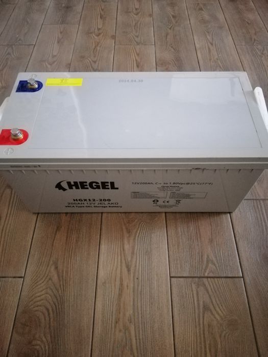 Гелевий акумулятор