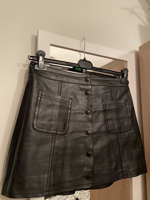 Krótka spódnica z ekoskóry H&M 38