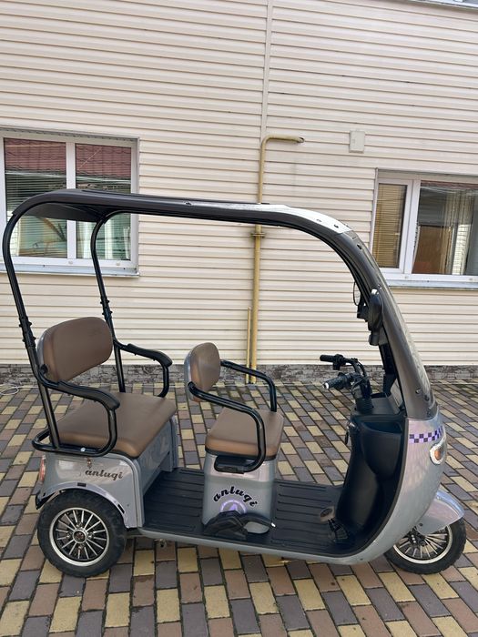 Електроскутер трьохколісний  1000W