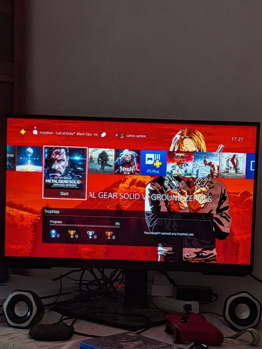 PS4 Pro em bom estado