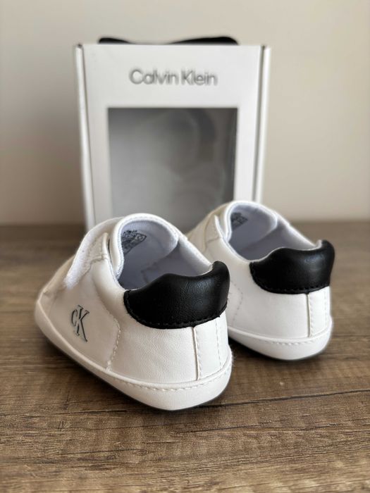 Buciki niemowlęce Calvin Klein Rozm. 18