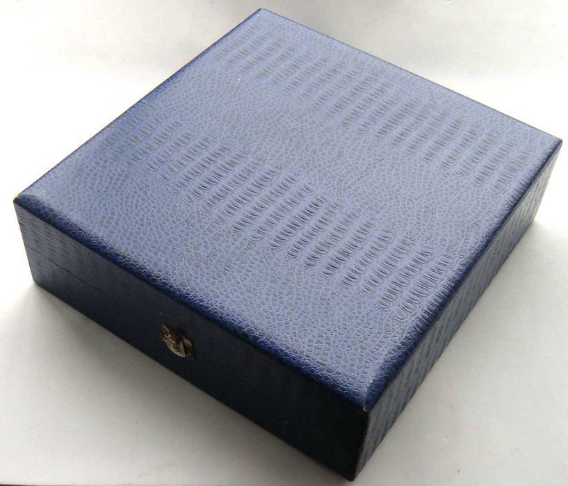 Conjunto de Talheres e Copo de Criança em PRATA marca Águia em Estojo