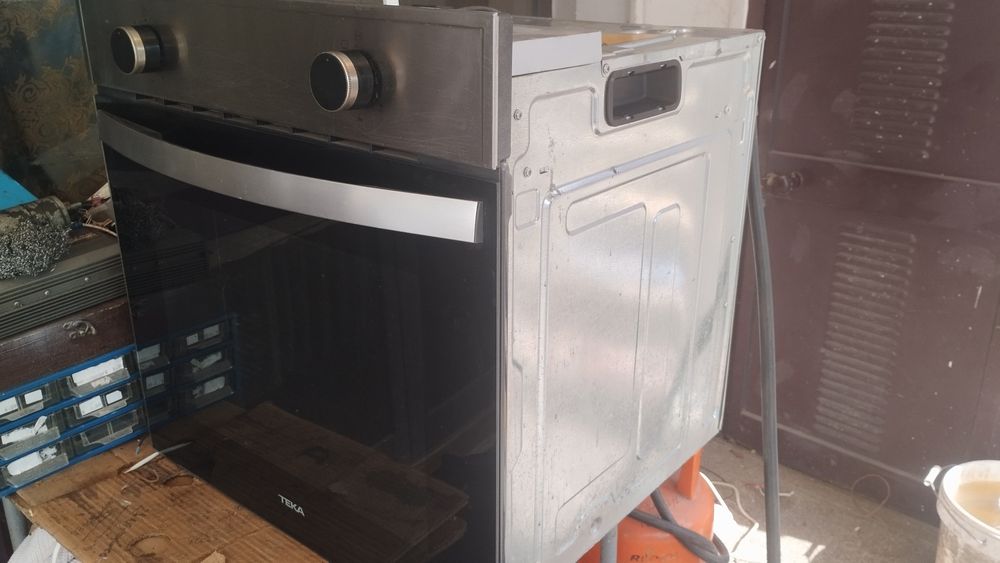 Forno de encastrar a gás de Teka