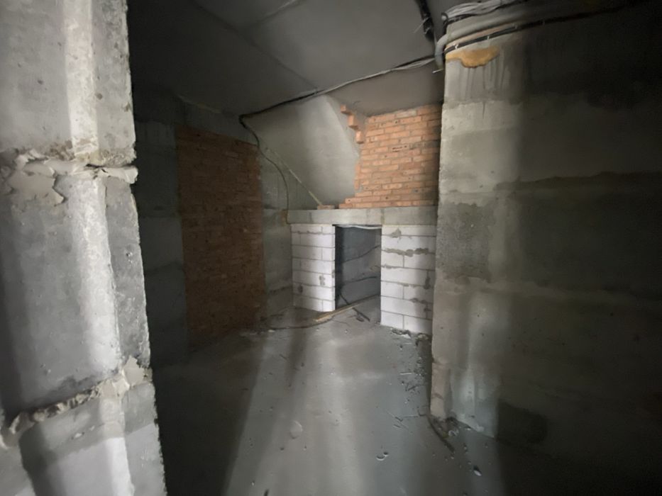 Здам в оренду приміщення 125м2(58,1 м2 та 66,3 м2) Петрівське містечко