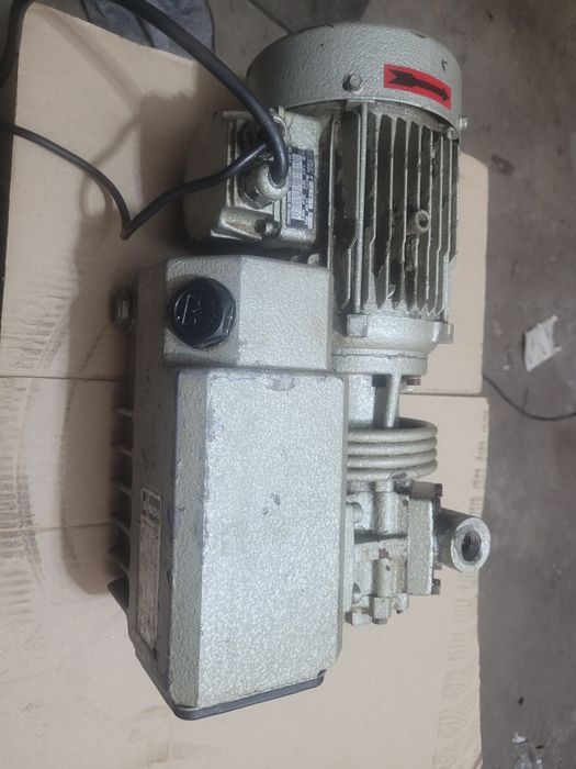 Вакуумний насос Busch 160куб 250куб 100 куб 63куб 21куб