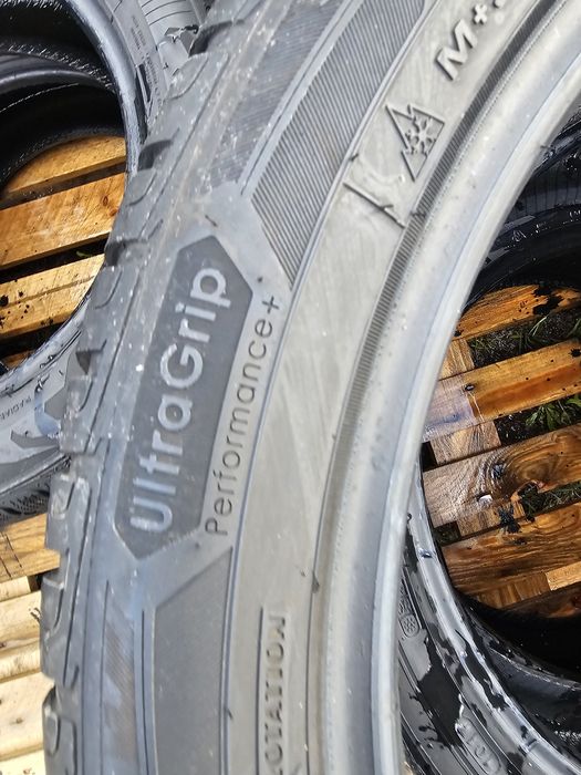 2 x 195/50R20 95H Goodyear Ultra Grip Performance