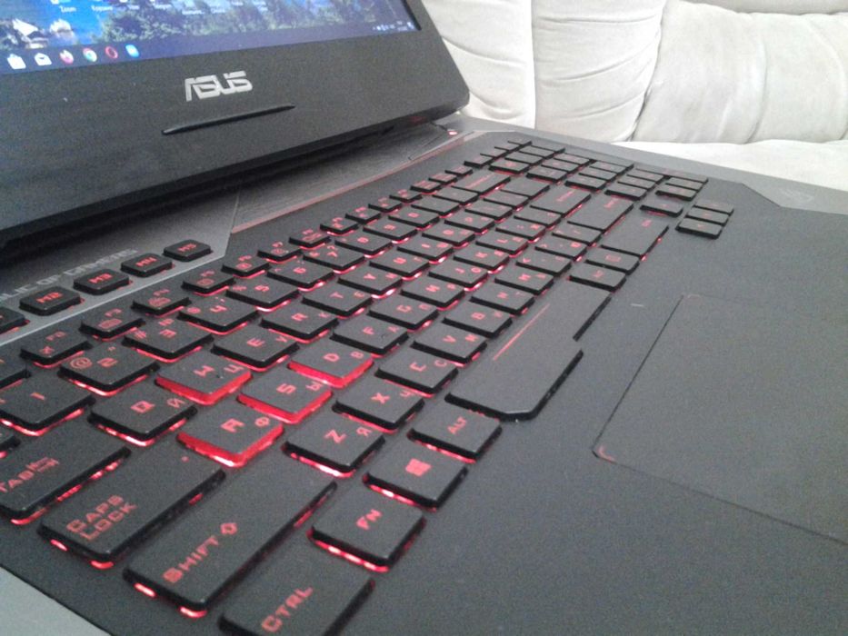 Ноутбук Asus Core i7, память 48 ГБ, video 8 гб, экран 17,3 Full HD