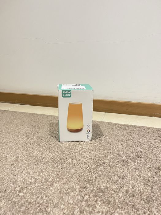 Lâmpada de cabeceira tátil com controlo remoto e luz noturna LED