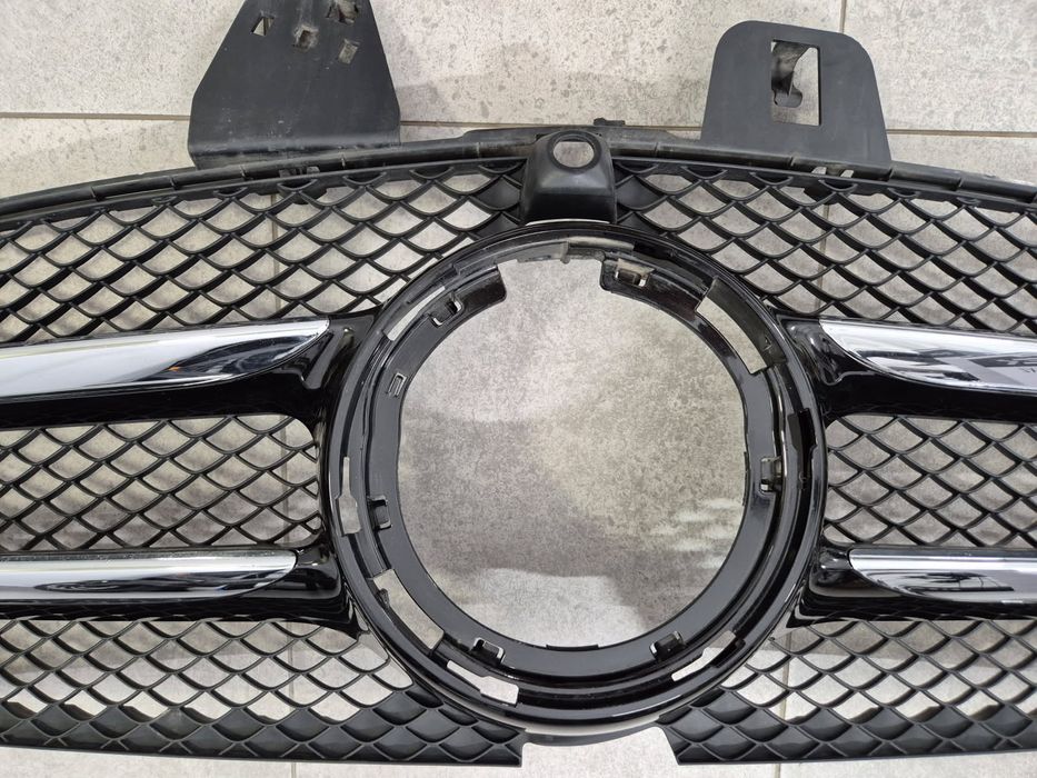 Mercedes vito  V-KL W447  grill atrapa zderzaka