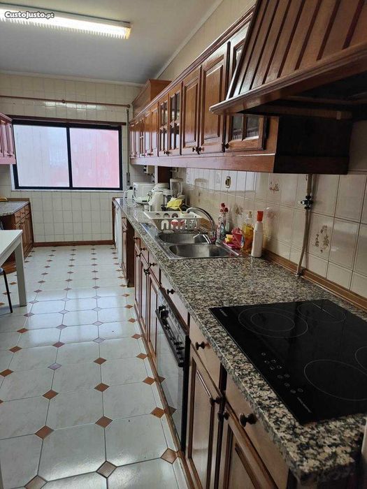 quarto para 2 pessoas em apartamento junto ao Bragaparque, Braga