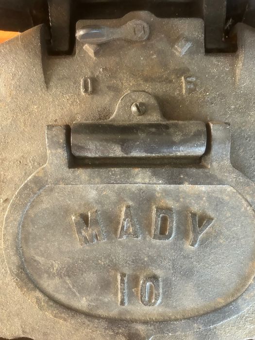 Salamandra Antiga Mady 10 Ferro Fundido Esmaltada – ESTADO NOVA + Acessórios