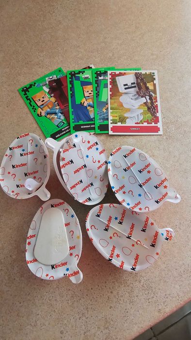 Minecraft figurki kinder joy i karty