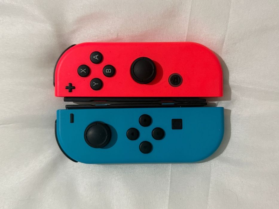 Nintendo Switch em excelente estado – com caixa e todos os acessórios