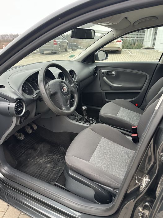 SEAT IBIZA 2008 року