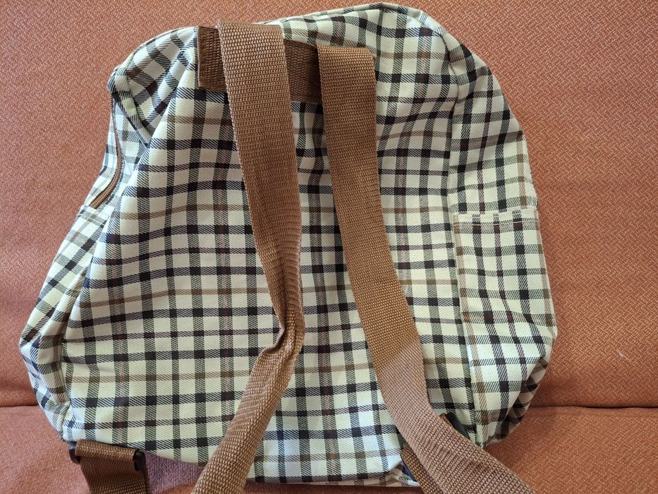 Plecak w kratę w stylu Burberry klasyczny wzór