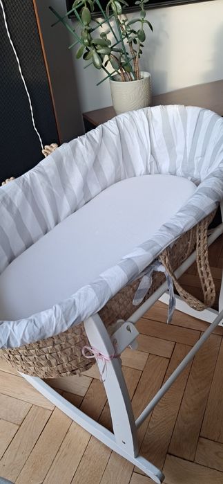 Kosz Mojżesza (kołyska) + stelaż+ akcesoria