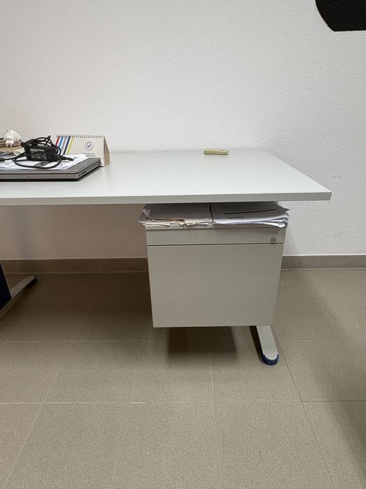 Secretaria com modulo gavetas