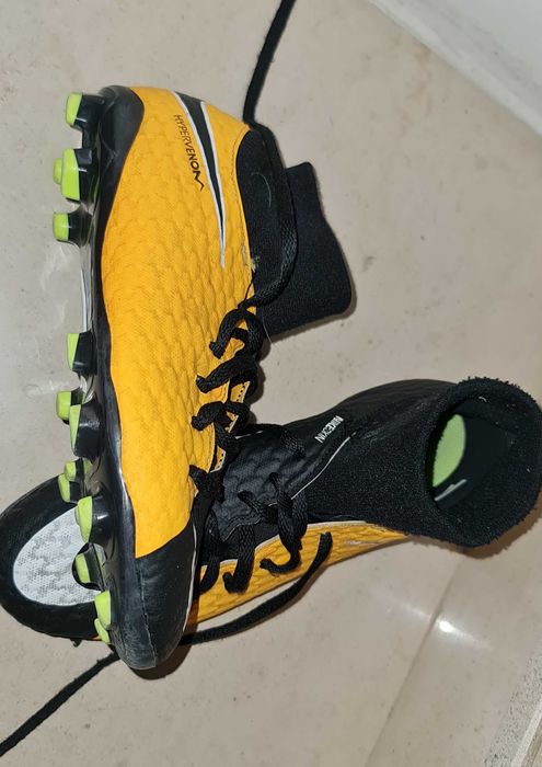 Nike Hypervenom Phelon III Dynamic Fit FG #36 1/2
