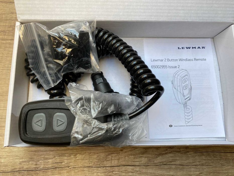 Lewmar Przewodowy pilot do windy