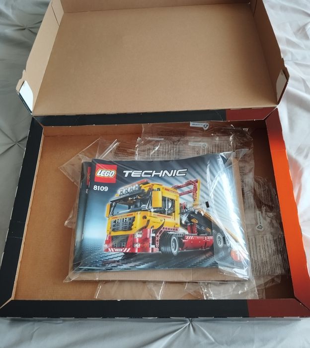 LEGO Technic Flatbed Truck 8109