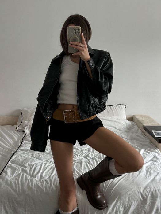 Трендовий бомбер з екошкіри