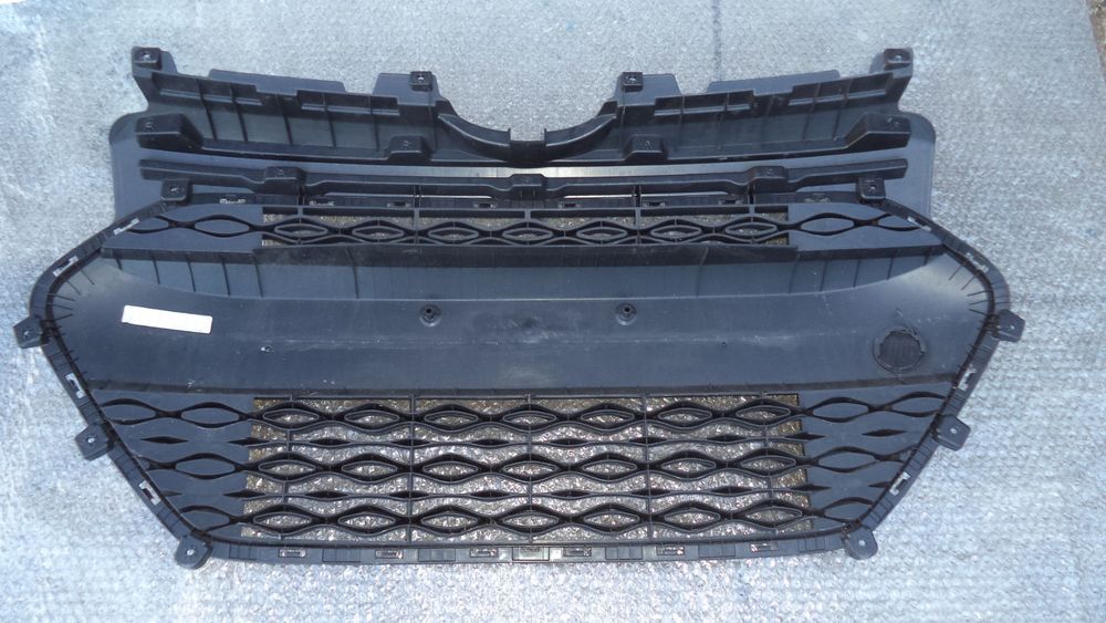 Grelha central para-choques Hyundai i10 ano 2014