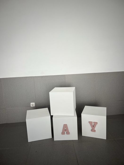 4 Cubos para Decoração de Festa