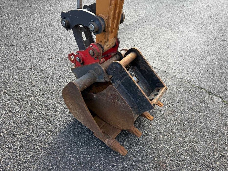 Escavadora Case CX26C