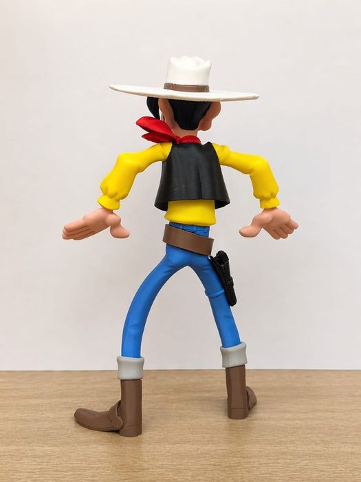 Boneco Lucky Luck 29 cm