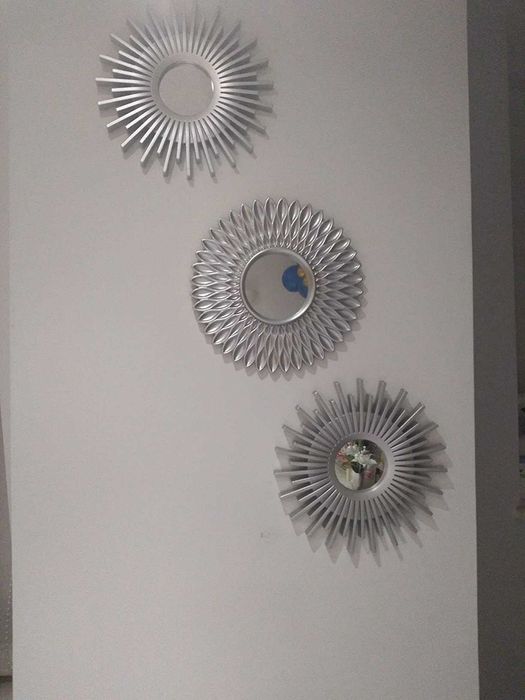 Dekoracja zestaw 3 luster w złotych ramkach do domu na ścianę