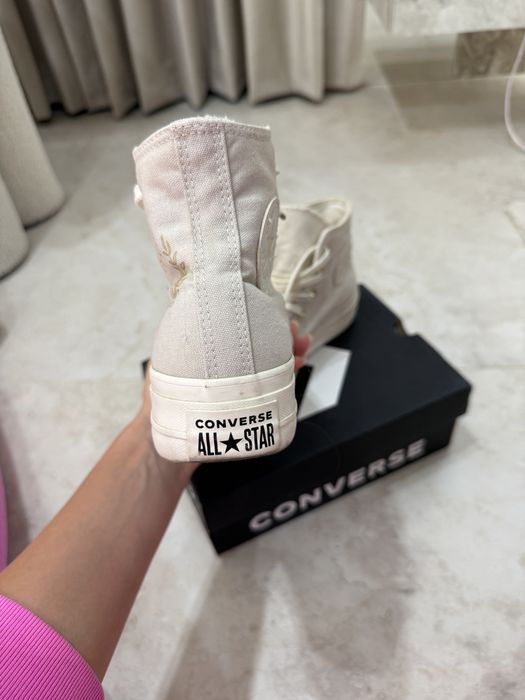 Bezowe Converse r.37