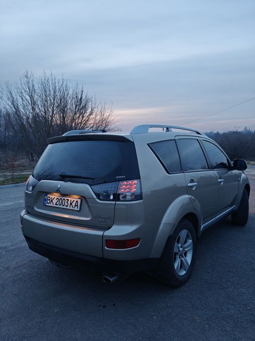 Продам Mitsubishi outlander xl 2.4бензин