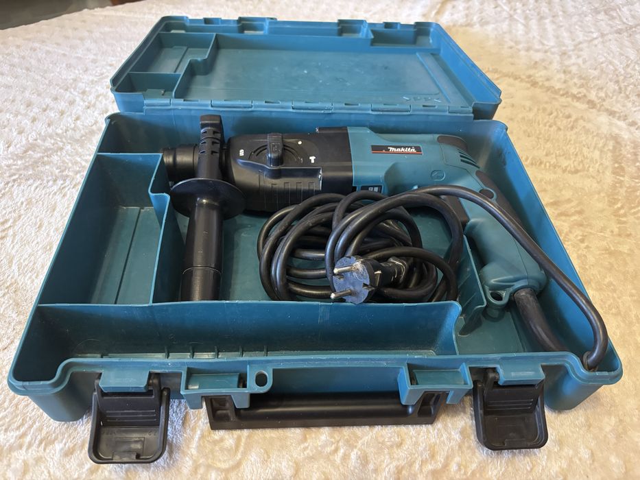 Перфоратор Makita HR 2450